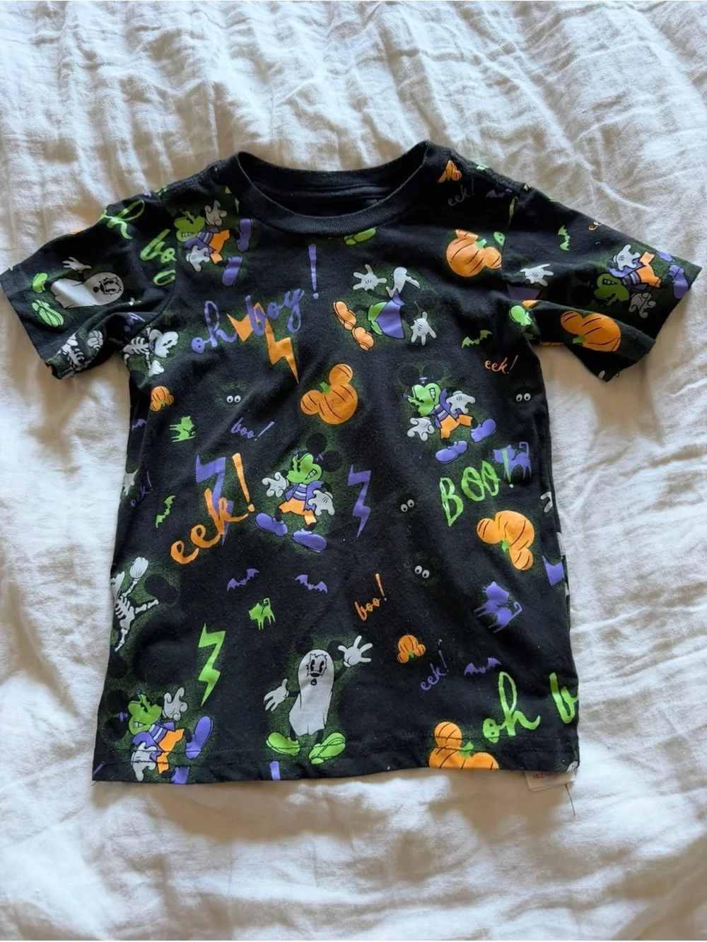 Disney Toddler Black Halloween Graphic Tee /size 2T-3T